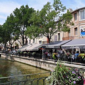 Tour to Fontaine-de-Vaucluse and Isle-sur-la-Sorgue – 8 hours