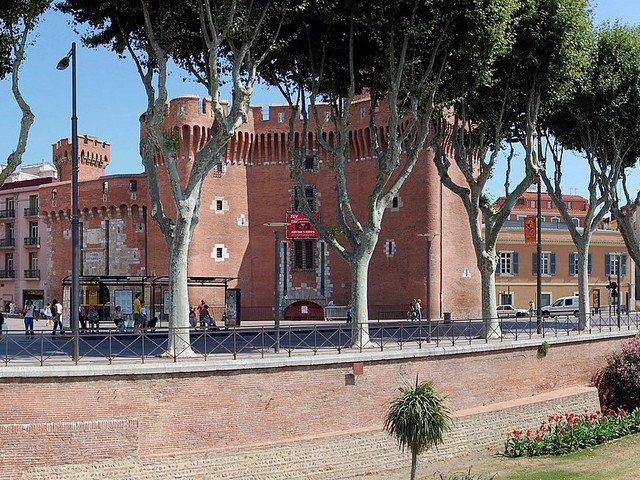 Tour guide in Perpignan - Image 12