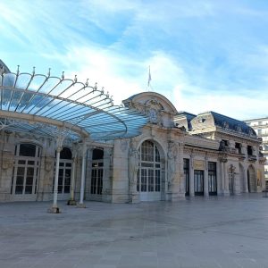 Guided tour in Vichy – 2 hours
