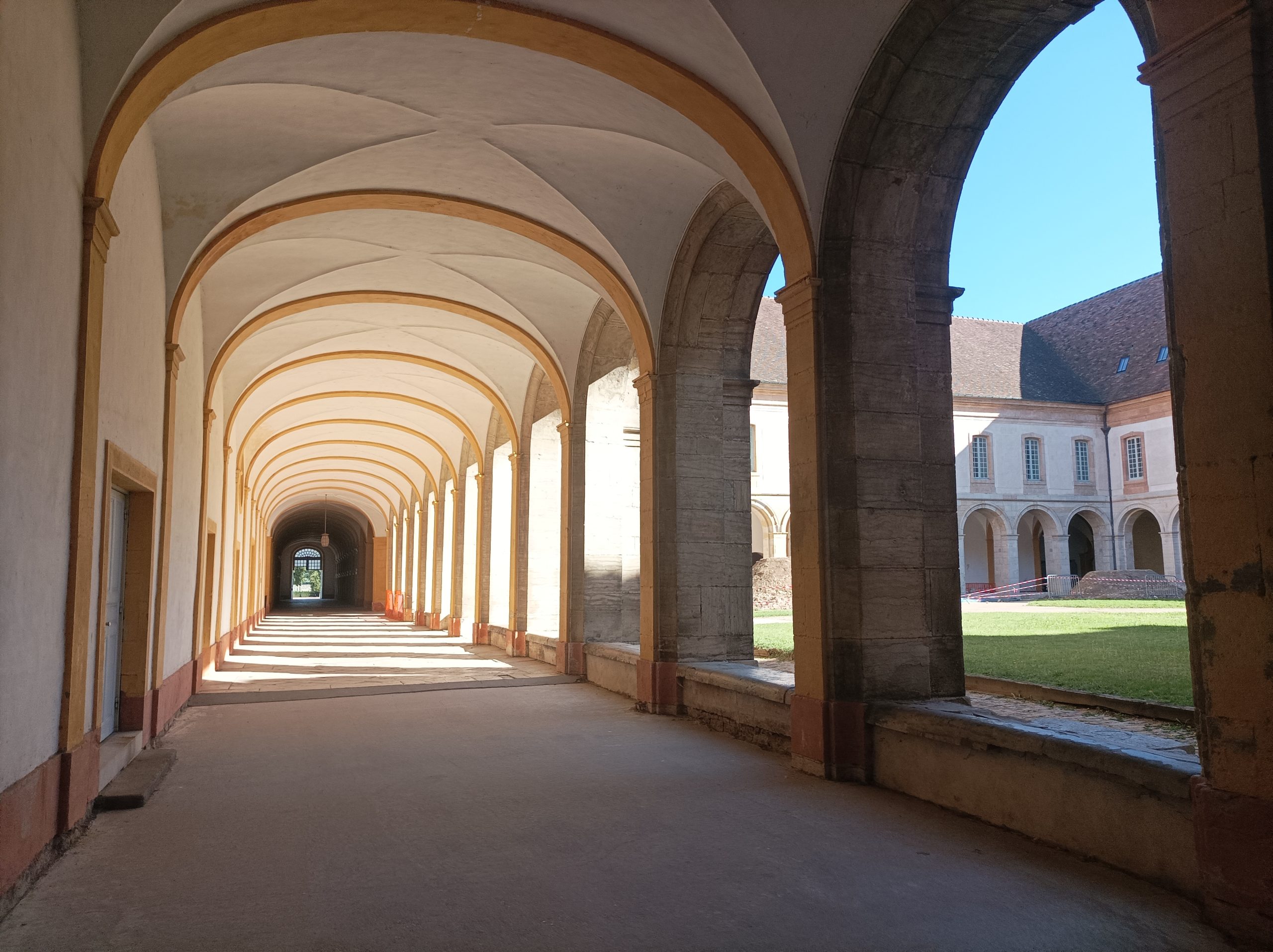 Führung durch Cluny, Romain Bouchaud