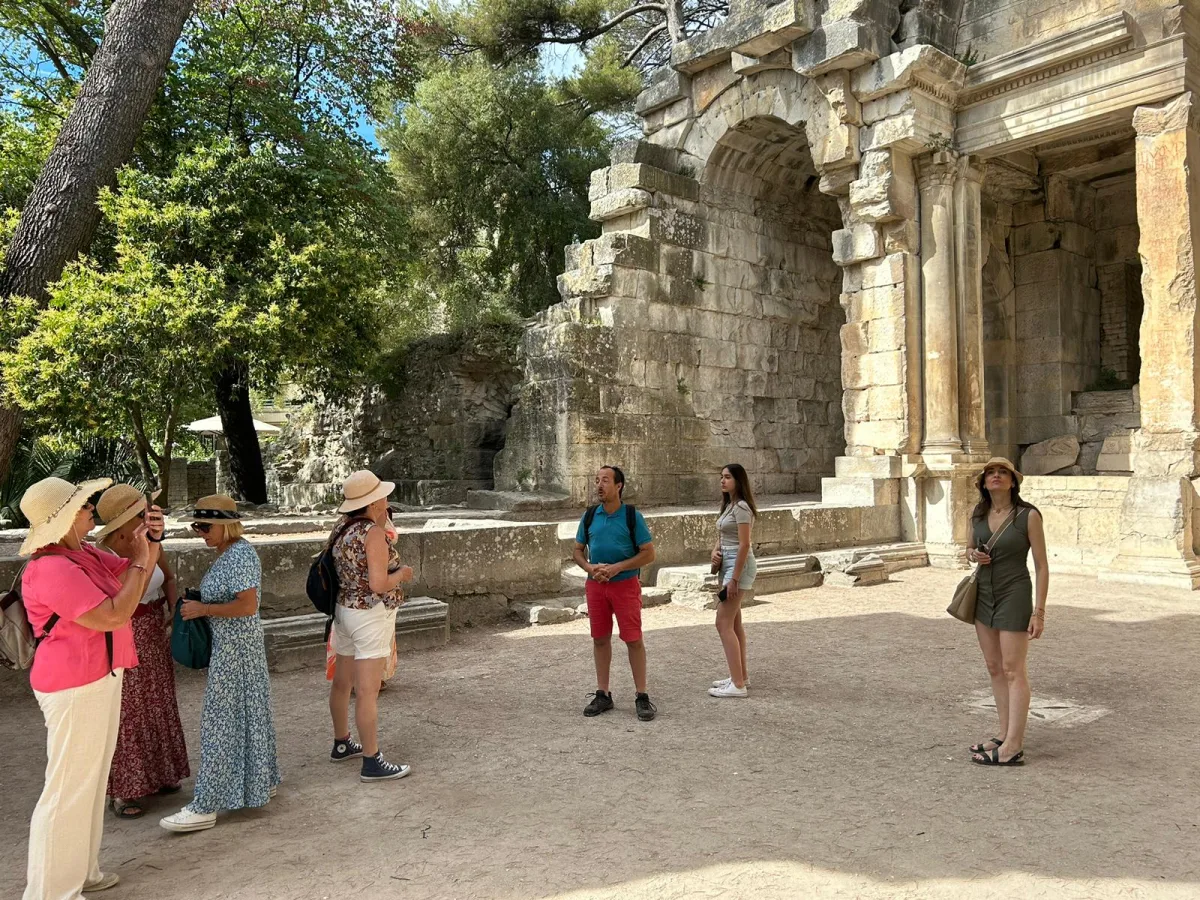 Guided tour in Nîmes, Romain Bouchaud