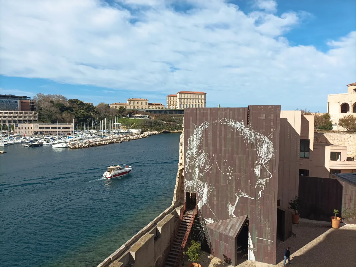 Guided tour in Marseille, Romain Bouchaud