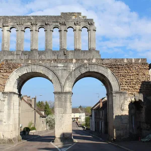 Guided tour in Autun – 2 hours