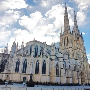 Guided tour in Bordeaux – 2 hours